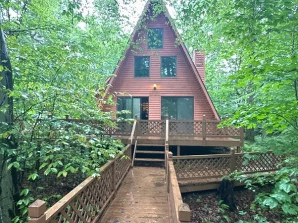 410 Grouse Xing, Boswell, PA 15531