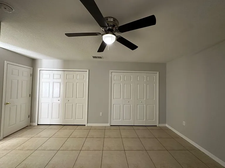 661 N Delmonte Ct — Photo 23