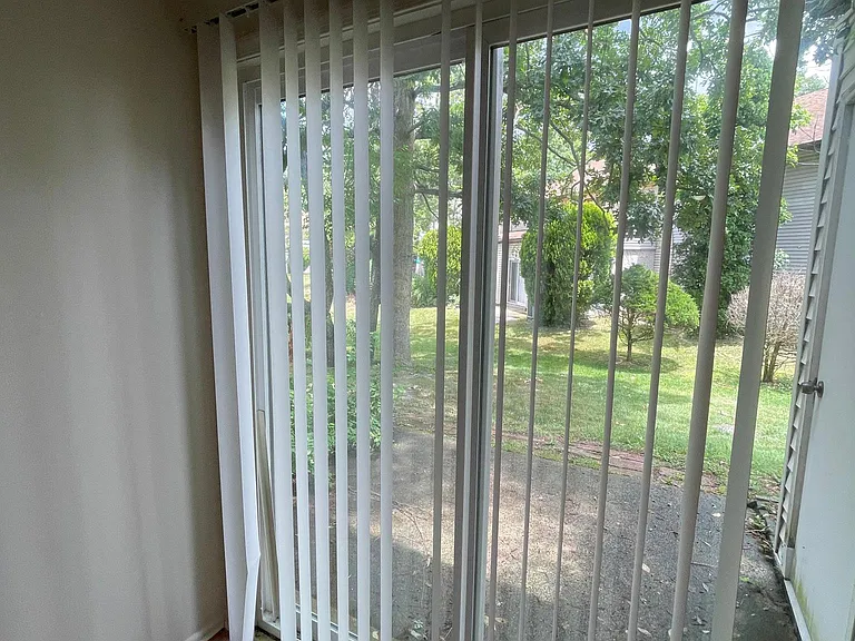 2815 Forsythia Ct — Photo 30