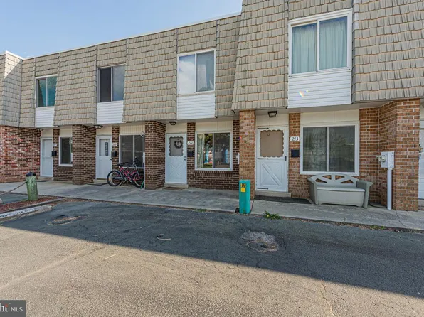 211 136th St #211, Ocean City, MD 21842