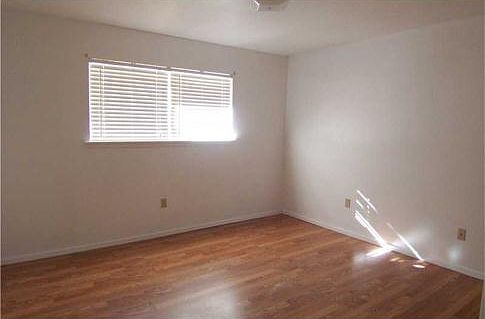 5th image of 503 E Lake Catahoula Ct