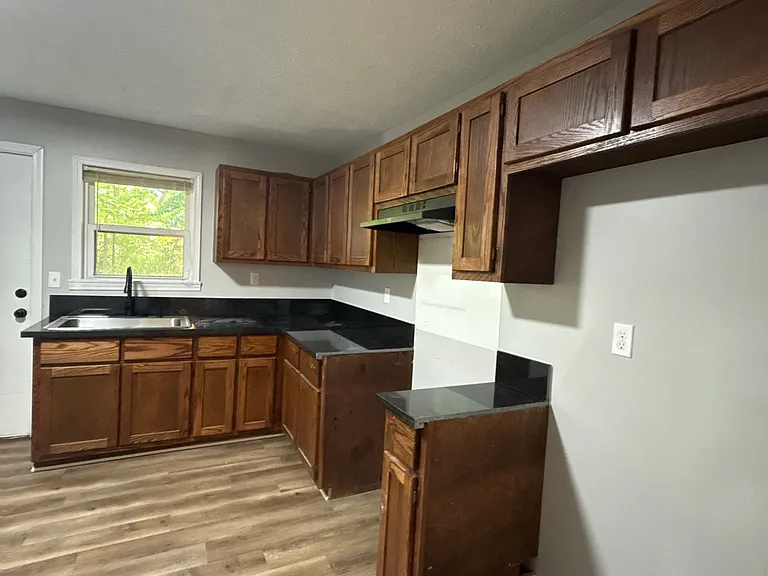 811 Scott St #5 — Photo 4