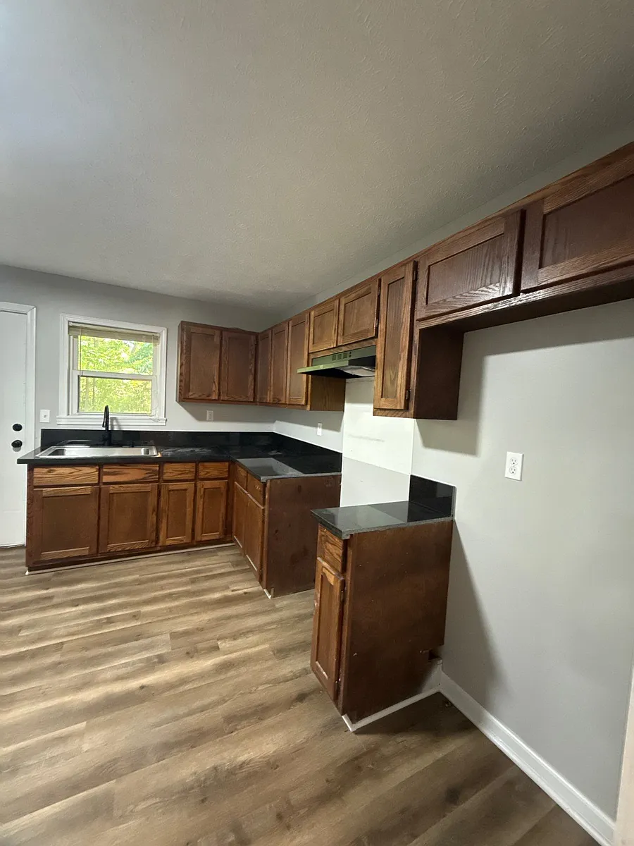 Building Photo - 811 Scott St #5