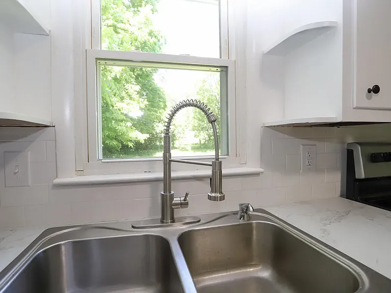 309 Martin Ct — Photo 10