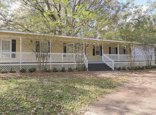 22105 Springfield Rd, Moss Point, MS 39562