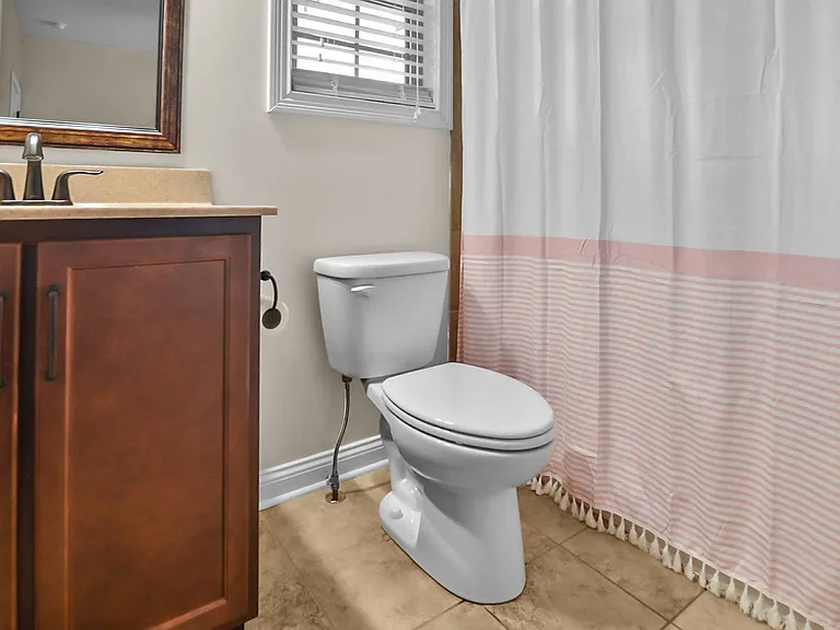 750 Cavalier Dr — Photo 16
