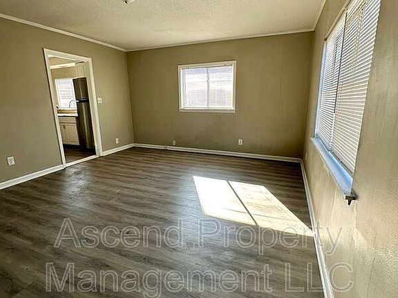 2nd image of 508 Buckley St Unit D