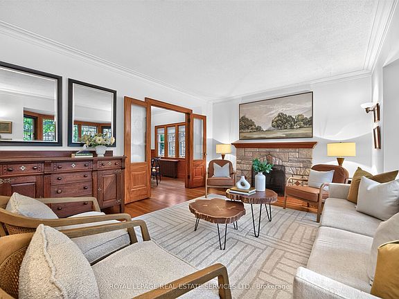 3rd image of 27 Verbena Ave