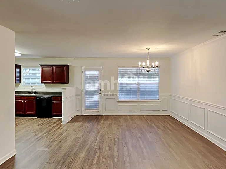 105 Hidden Creek Dr — Photo 4