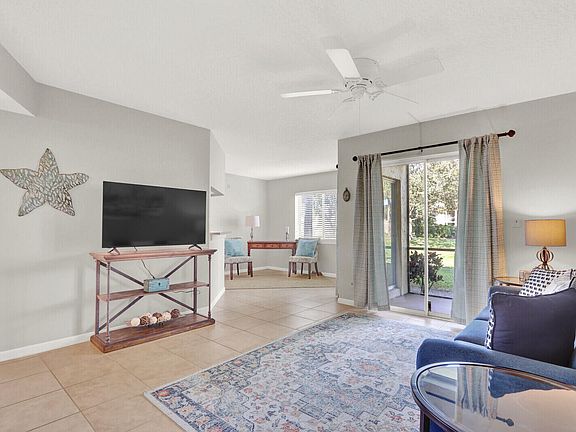 5th image of 6531 Chasewood Drive #D