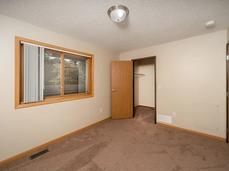 WOODVIEW APARTMENTS — Photo 8