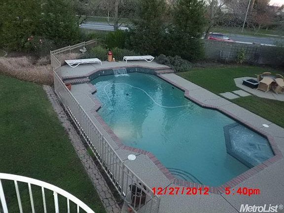 2nd image of 1567 Dickinson Dr
