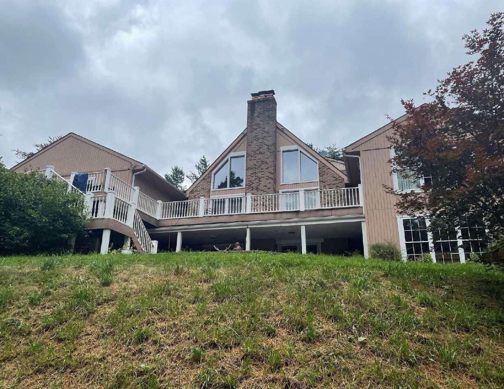 Real estate listing image