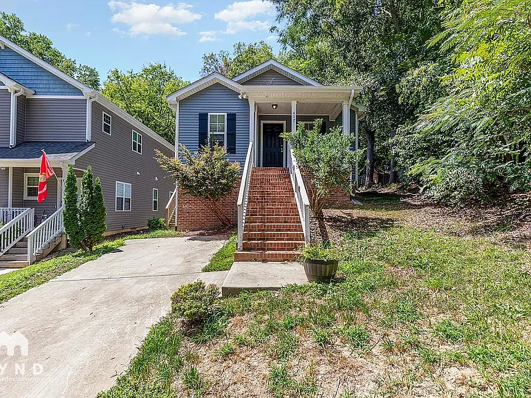 417 E Hinton St — Photo 1