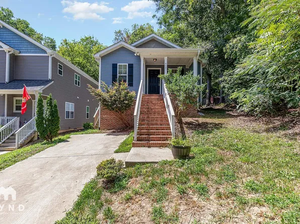 417 E Hinton St, Clayton, NC 27520