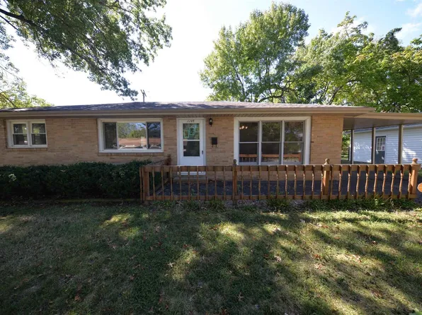 3205 Apple Ave, Mount Vernon, IL 62864