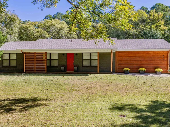 876 Sam Page Rd, Longview, TX 75605