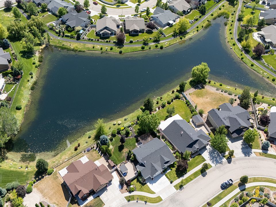 Swan Pond
Steps from your Backyard, directly outside your fence, the pond offers a tranquil setting with abundant wildlife. It is Mature, private, and surrounded by lush landscaping.