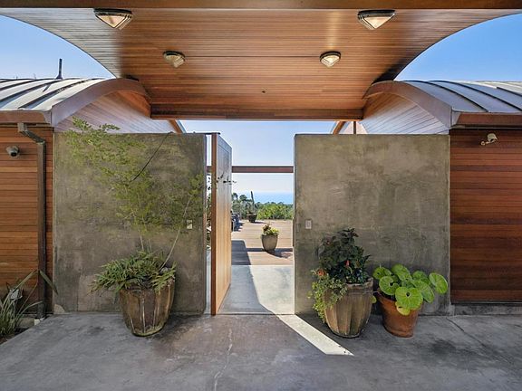 5th image of 732 Alta Vista Rd