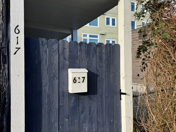 617 S 18th St, Tacoma, WA 98405