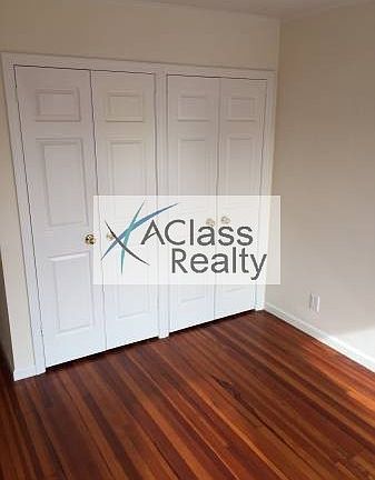 3rd image of 3017 49th St APT 3N