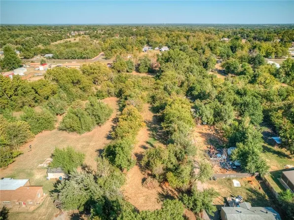 1200 Lloyd Dr, Midwest City, OK 73130