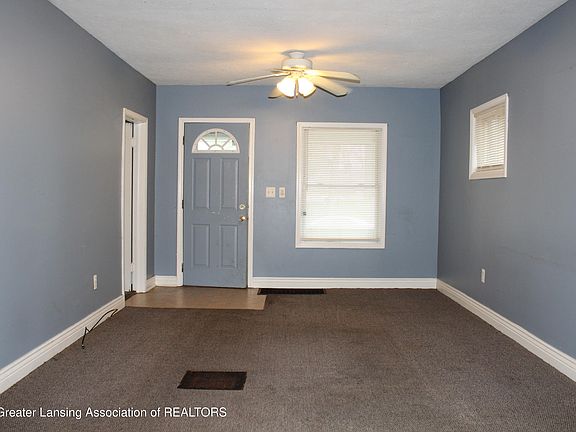 2nd image of 2421 S Rundle Ave