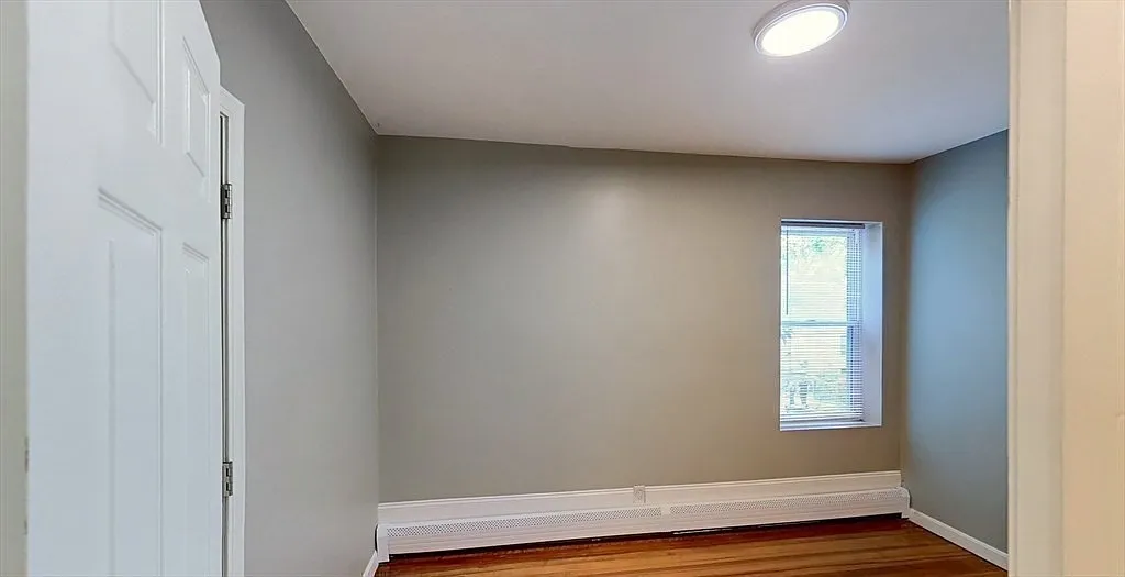 3 bed, 650 sqft, $2,850 — Photo 2