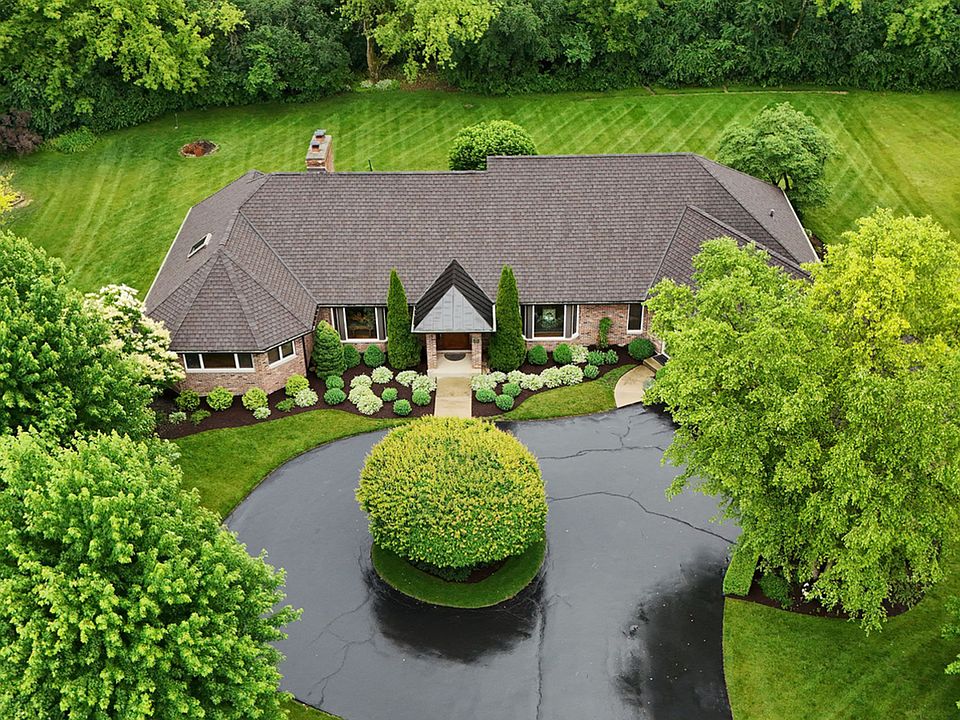 1st image of 26639 N Longmeadow Cir