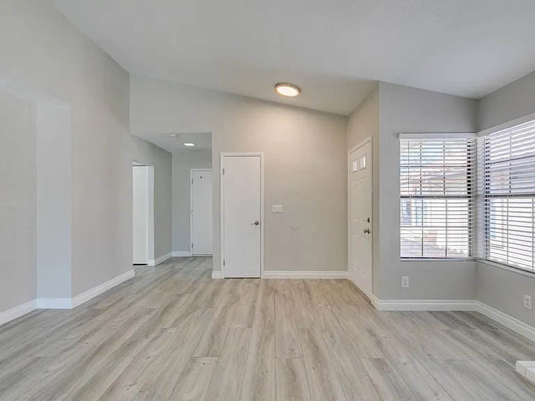 8292 Palmada Dr — Photo 12