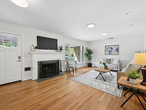 5th image of 621 Jones Way