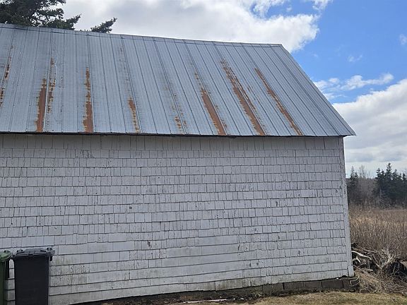 5th image of 65 Robbins Rd