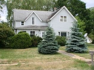 15 Harrison Ave NE, Racine, MN 55967