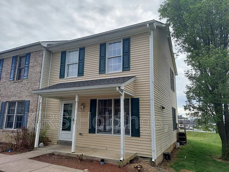 1143 Commercial Ct