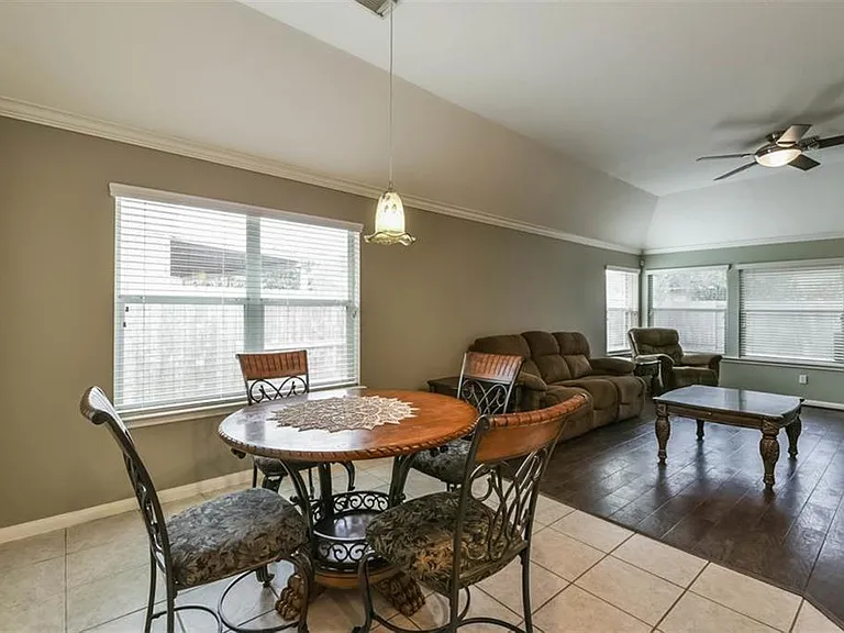 5911 Mettler Ln — Photo 12