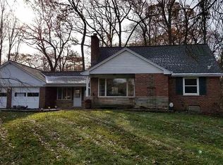 545 Whims Ln, Rochester, MI 48306