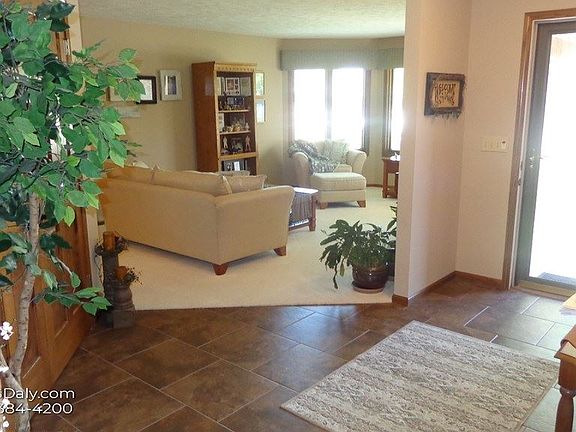 5th image of 3212 Magnolia Ct