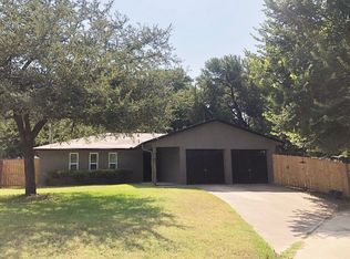 1145 Melvin Dr, Benbrook, TX 76126
