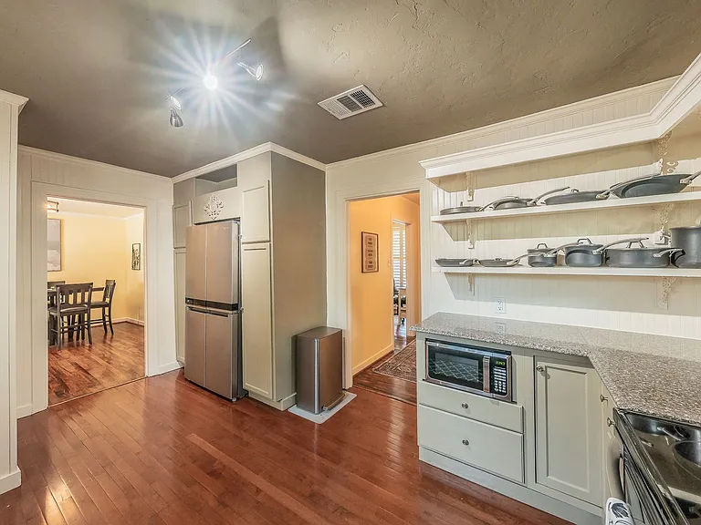 2157 W Lotus Ave — Photo 13