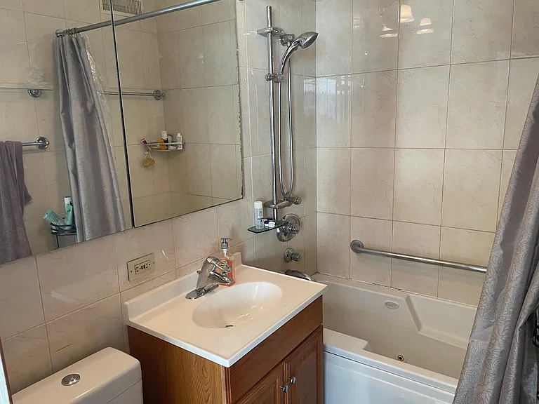 2970 N Lake Shore Dr #16F — Photo 7