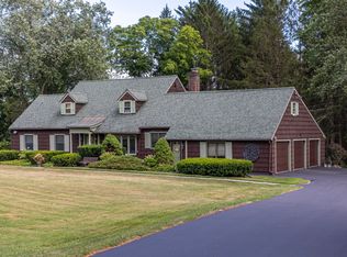174 Golf Course Rd, Amsterdam, NY 12010