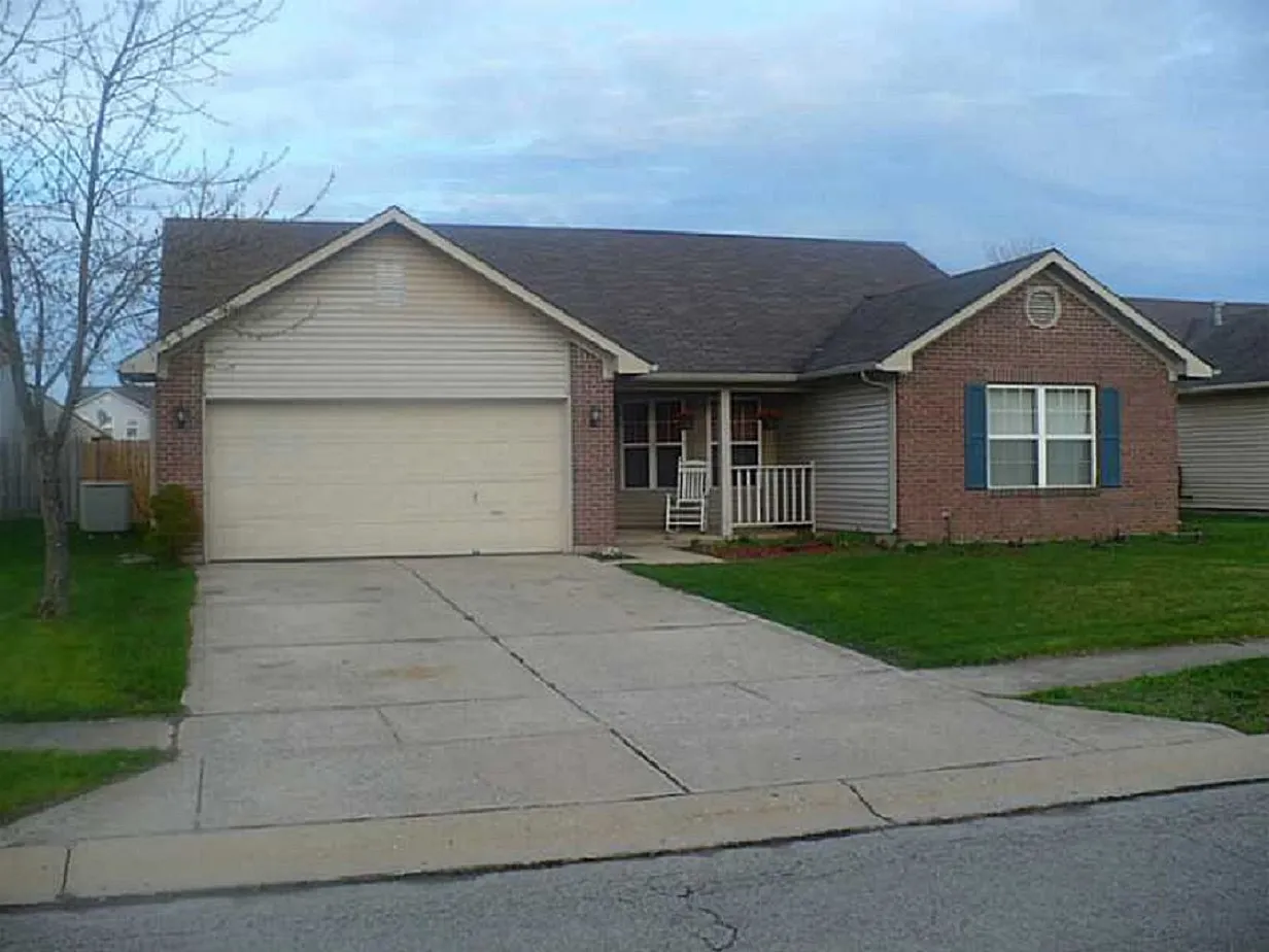 4046 Highland Springs Dr photo 1