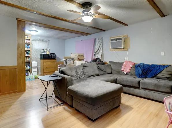 8941 Adams Cir, Cresson, TX 76035