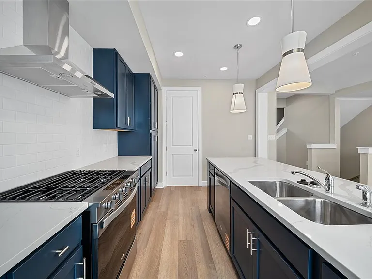 330 Highbridge Ln — Photo 10