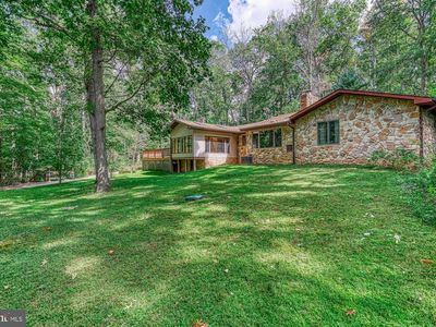 7510 South Rd, Seven Valleys, PA, 17360