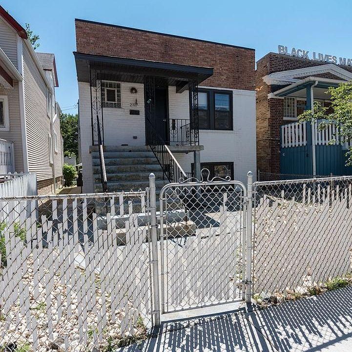 1st image of 2317 W Foster Ave #2B