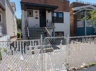 2317 W Foster Ave #2B, Chicago, IL 60625