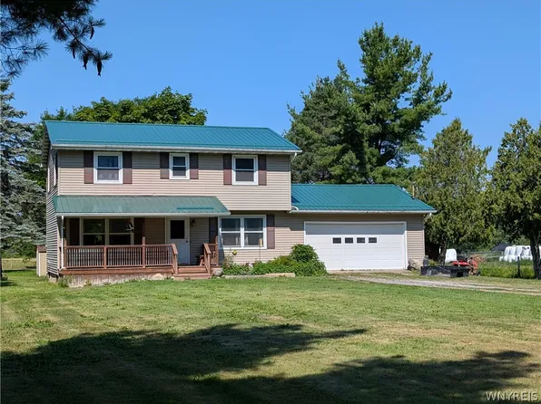 3402 Fruit Ave, Medina, NY 14103