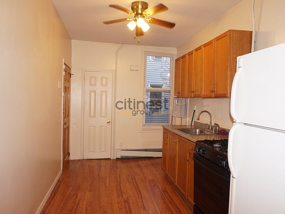 1st image of 601 18th St #1FU