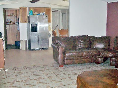 2nd image of 402 E Hwy 121 Trlr 121